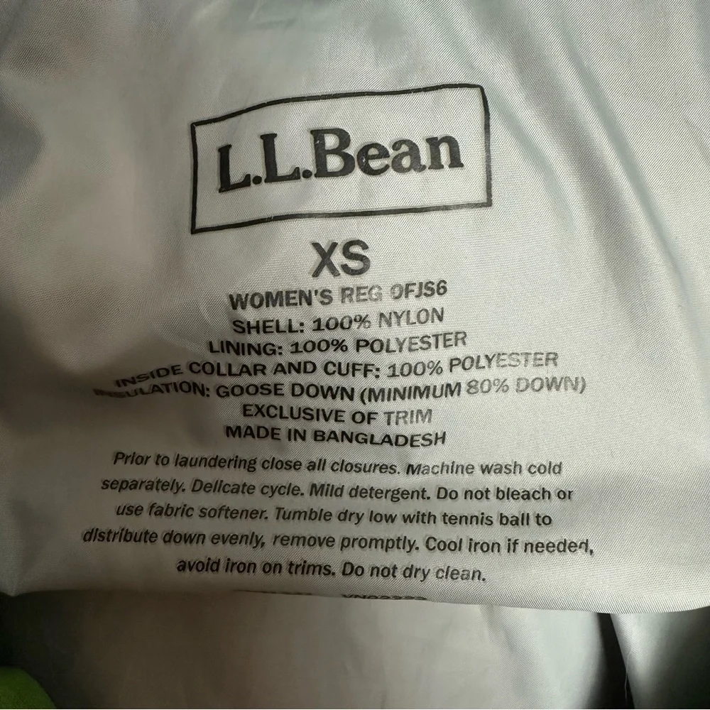 L.L. Bean Down Puffer Jacket Women's Size XS Green Insulated Hood Winter Outdoor - Picture 9 of 10